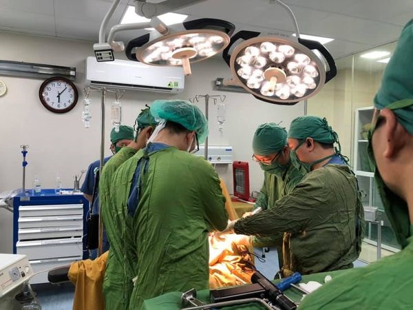 Trung tâm Y tế huyện Lâm Thao thay khớp háng bán phần cho bệnh nhân 86 tuổi