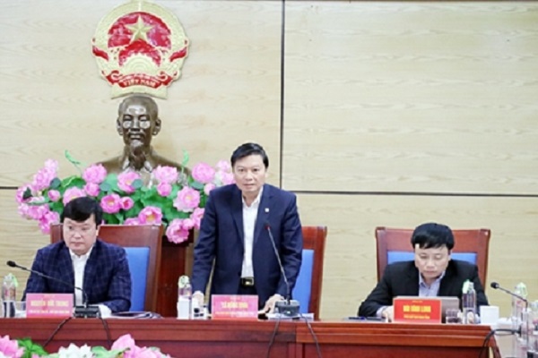 Phó Chủ tịch Thường trực UBND tỉnh Nghệ An, ông Lê Hồng Vinh đề nghị các ngành, các địa phương cần rà soát những vướng mắc, khó khăn của doanh nghiệp để cùng nhau tháo gỡ