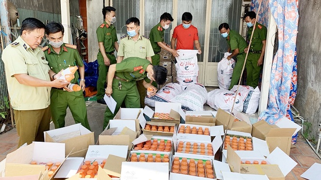 An Giang: Phát hiện số lượng lớn thuốc bảo vệ thực vật nhập lậu