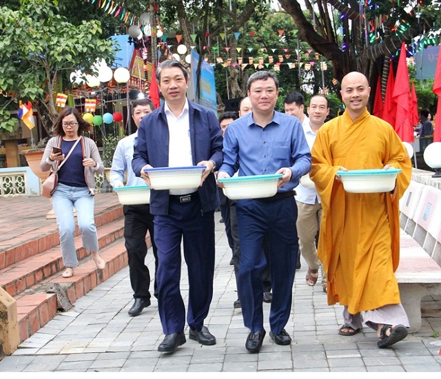 Thanh Hóa: Thả cá giống tái tạo và phát triển nguồn lợi thuỷ sản tại sông Mã