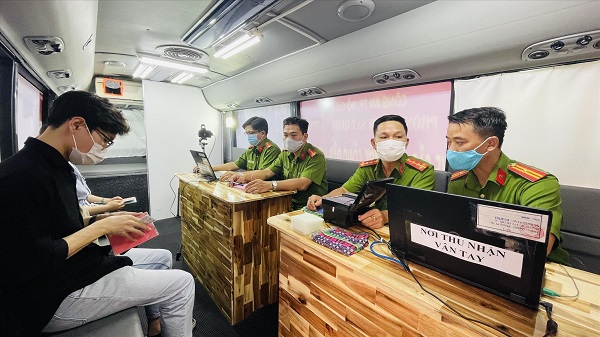 TPHCM: Tạm dừng cấp Căn cước công dân gắn chip ở trụ sở Phòng PC06, Công an TPHCM