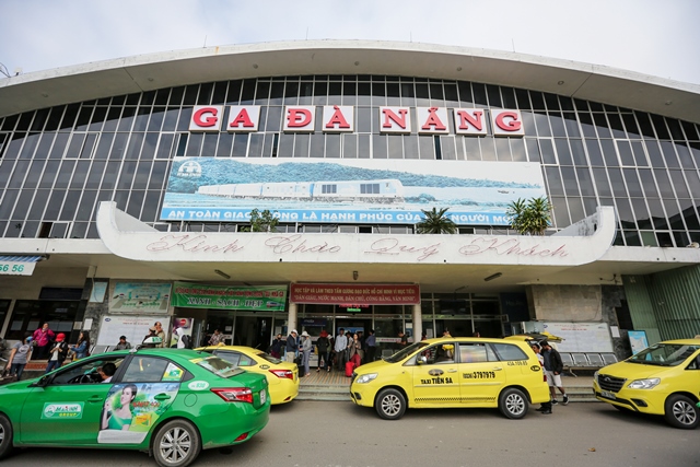 Tăng lượt tàu đi các tỉnh miền Trung dịp lễ 30/4 và 1/5