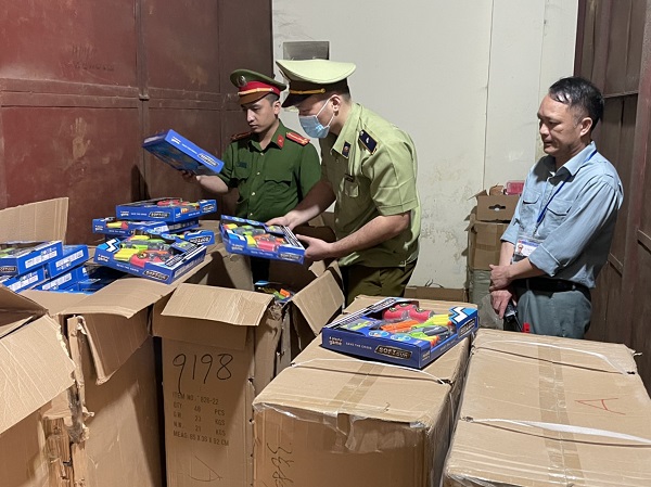 Lạng Sơn: Thu giữ 560 khẩu súng đồ chơi nguy hiểm