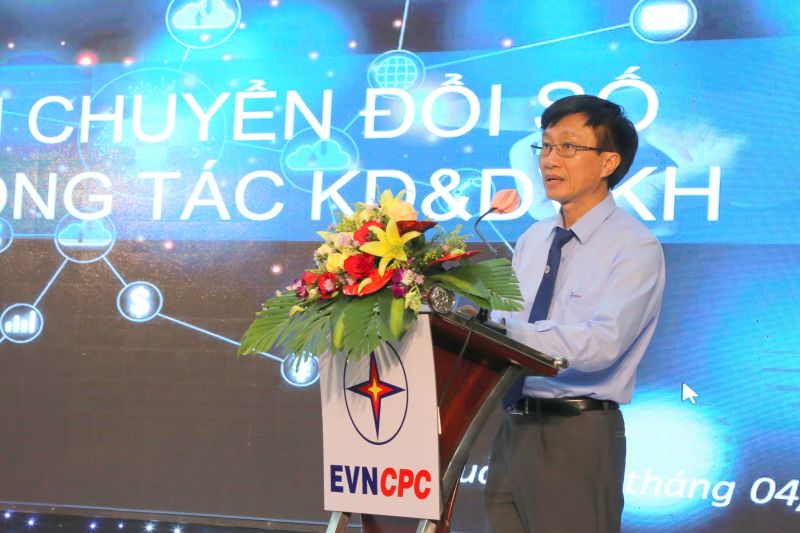 Ông Trương Thiết Hùng - Chủ tịch HĐTV EVNCPC phát biểu chỉ đạo Hội nghị