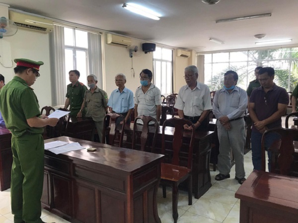 Công an tỉnh Đồng Nai đọc lệnh bắt tạm giam 06 đối tượng