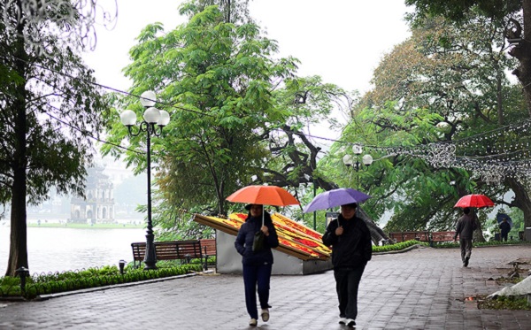 Dự báo thời tiết 14/4: Hà Nội có mưa nhỏ về đêm và sáng