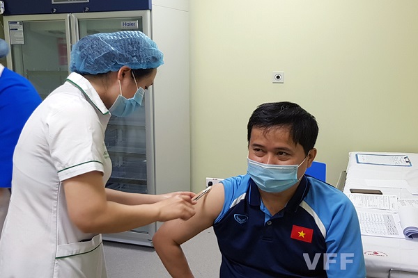 Bảo đảm an toàn khi tiêm vắc-xin phòng Covid-19 trên diện rộng