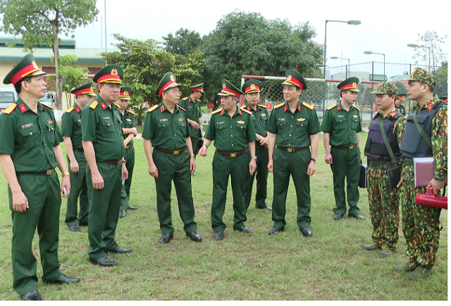 Bộ CHQS tỉnh Thanh Hóa đã chỉ đạo các cơ quan, đơn vị duy trì nghiêm chế độ trực sẵn sàng chiến đấu.