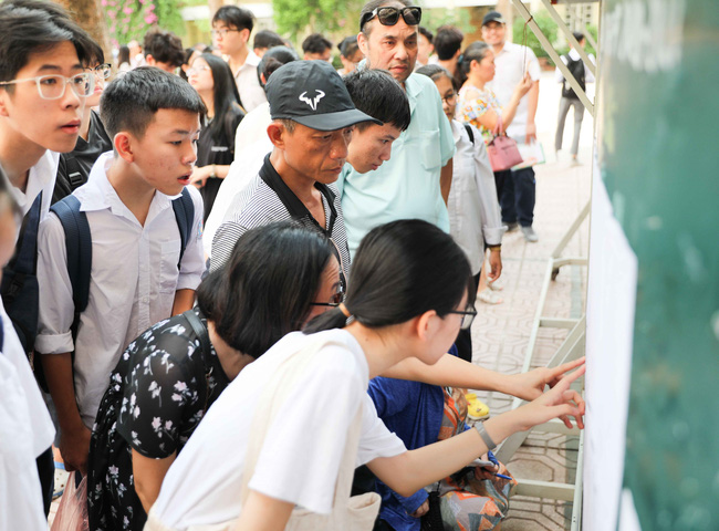 38% học sinh lớp 10 THPT ở Hà Nội sẽ học trường ngoài công lập năm 2021