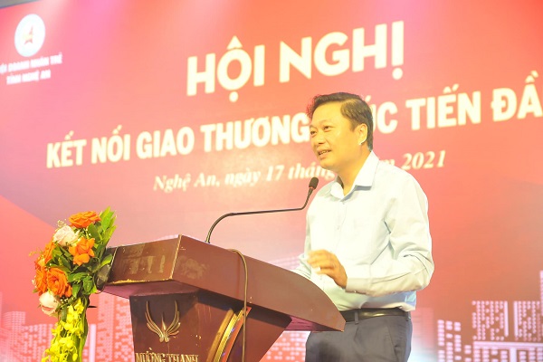 Ông Lê Hồng Vinh, Phó Chủ tịch Thường trực UBND tỉnh Nghệ An cam kết địa phương sẽ hỗ trợ tối đa cho sự phát triển của các doanh nghiệp