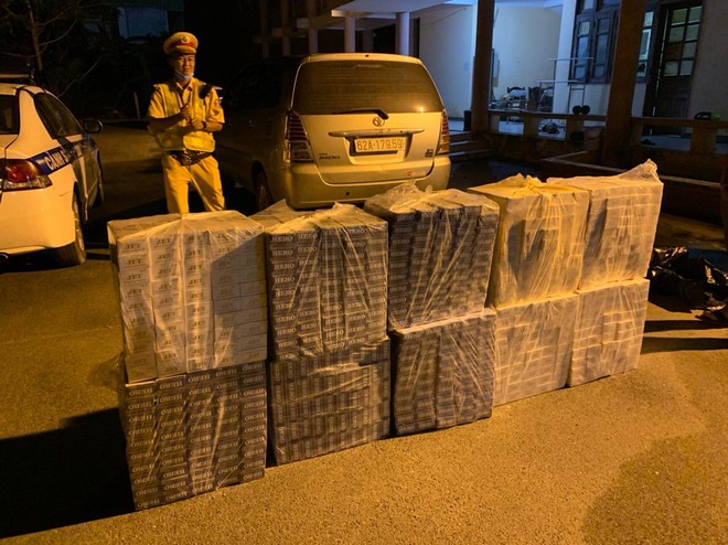 Cục CSGT vừa phát hiện và thu giữ số lượng lớn thuốc lá nghi nhập lậu