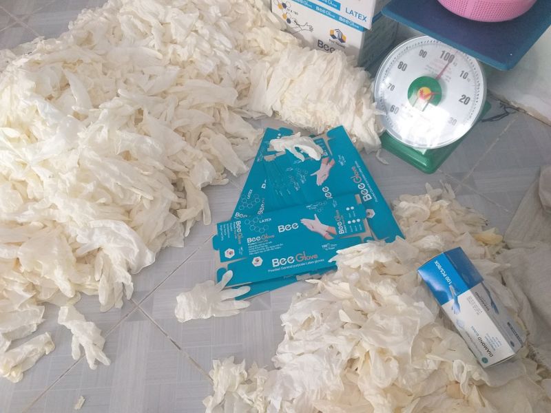 TP. HCM: Liên tiếp phát hiện, thu giữ nhiều lô găng tay không rõ nguồn gốc