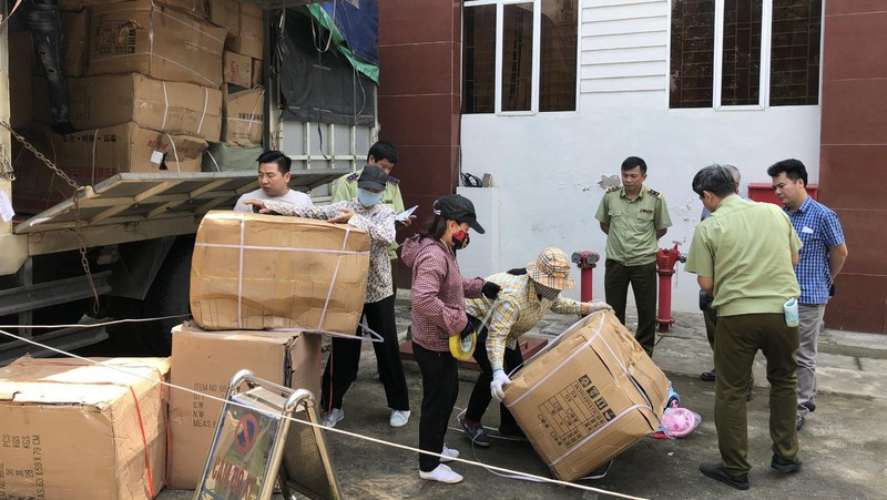 Lực lượng chức năng tỉnh Lào Cai thu giữ hơn 12.000 sản phẩm đồ chơi trẻ em không rõ nguồn gốc