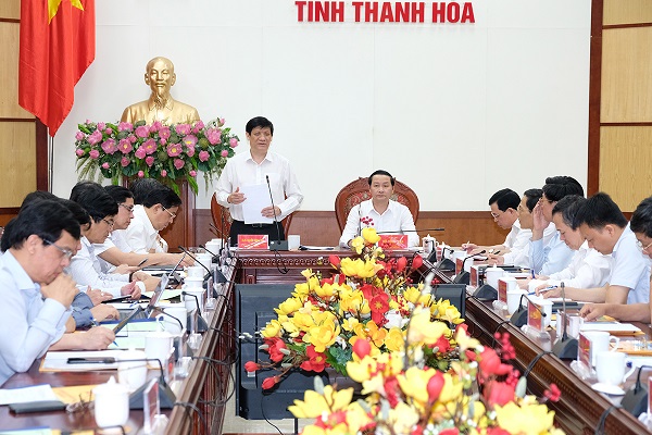 GS.TS Nguyễn Thanh Long, Ủy viên Trung ương Đảng, Bộ trưởng Bộ Y tế phát biểu tại buổi làm việc
