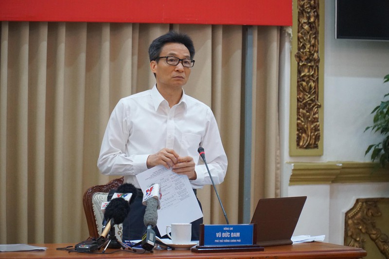 Phó Thủ tướng Vũ Đức Đam: TP. HCM cần phạt nghiêm người không đeo khẩu trang