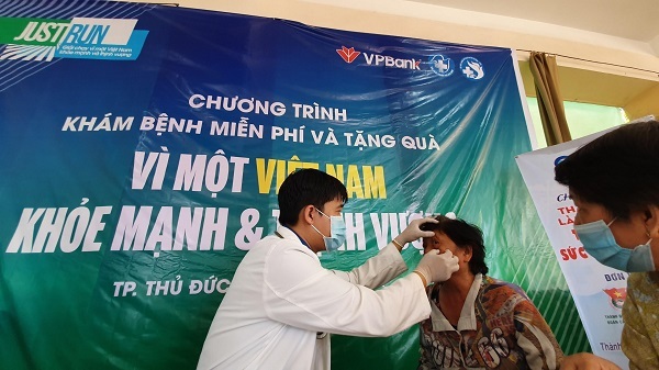 Ra mắt mô hình phòng Phòng khám container miễn phí cho công nhân