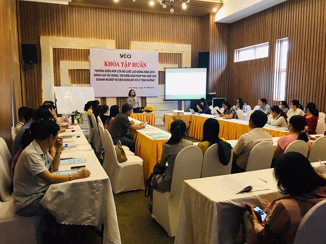1. Một khóa tập huấn “Những điểm mới của Bộ luật Lao động 2019” tại Nha Trang (Khánh Hòa)