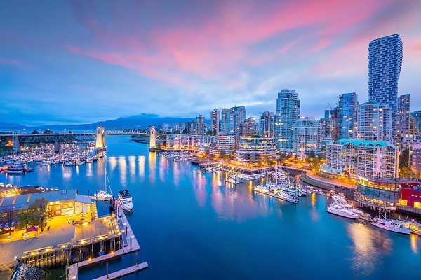 Vẻ đẹp cảng Vancouver lúc hoàng hôn