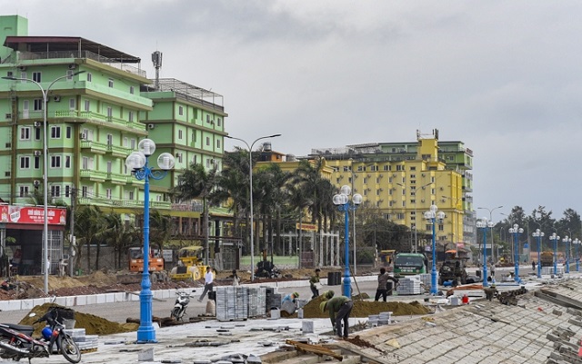 Thanh Hóa: Đẩy nhanh tiến độ thi công tuyến đường C-C3 khu du lịch Hải Hòa