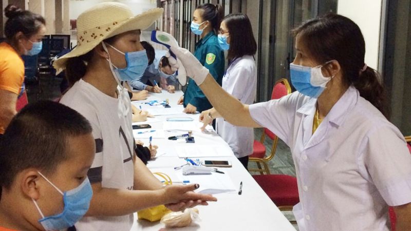 Lào Cai: Hai nhân viên quán Bar tiếp xúc gần bệnh nhân Covid-19 ở Vĩnh Phúc