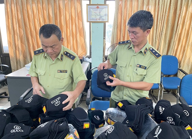 Hà Nội: Xử lý nhiều vu vi phạm hàng lậu, hàng giả trong tháng 4