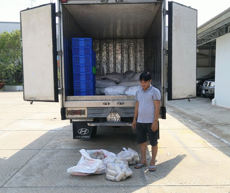 An Giang: Phát hiện ôtô chở 1.500kg chả cá không nguồn gốc xuất xứ, không hóa đơn chứng từ
