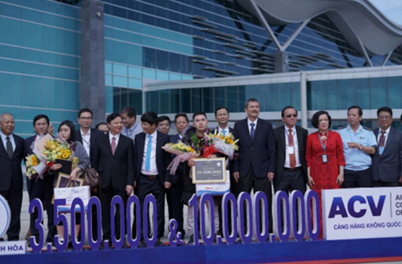 Hình ảnh tư liệu: Bà Lê Thị Hồng Minh - Tổng Giám đốc Công ty Cổ phần Nhà ga Quốc tế Cam Ranh tại buổi hội thảo “Chiến lược nâng cao chất lượng dịch vụ” tháng 6/2019 Hình ảnh tư liệu: Bà Lê Thị Hồng Minh - Tổng Giám đốc Công ty Cổ phần Nhà ga Quốc tế Cam Ranh tại buổi hội thảo “Chiến lược nâng cao chất lượng dịch vụ” tháng 6/2019