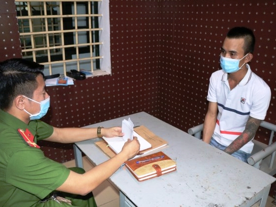 Quảng Bình: Bắt giữ đối tượng cho vay nặng lãi