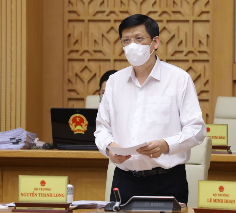 Bộ trưởng Bộ Y tế Nguyễn Thanh Long phát biểu tại cuộc họp Chính phủ thường kỳ sáng 5/5. Ảnh: Văn Điệp