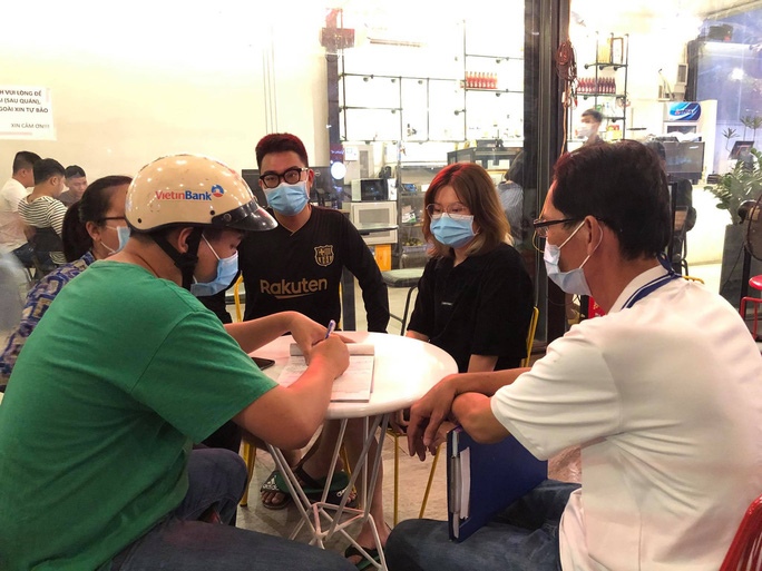 TP.HCM: Kiểm tra Chợ đầu mối Thủ Đức, phát hiện nhiều trường hợp không đeo khẩu trang