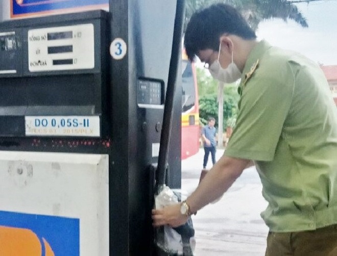 Petrolimex lên tiếng việc cửa hàng xăng dầu Nghĩa Tân (Nam Định) bán xăng dầu có tạp chất