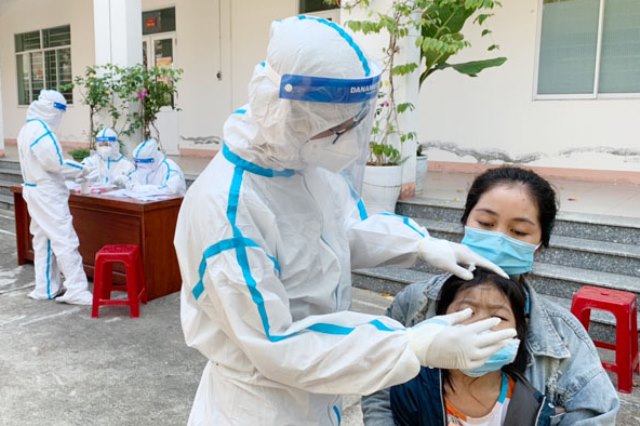 Quận Liên Chiểu (Đà Nẵng): Xét nghiệm 300 trường hợp liên quan đến ca nhiễm Covid-19 phường Hòa Hiệp Bắc