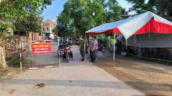Chốt kiểm soát dịch COVID-19 xã Mão Điền, Thuận Thành, Bắc Ninh (Ảnh: VTC News)