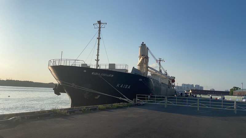 Hai đoàn tàu thuộc tuyến metro số 1 đã cập cảng Khánh Hội