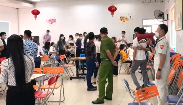 Đà Nẵng: Lập biên bản hơn 100 người tụ tập tại văn phòng công ty trong mùa dịch