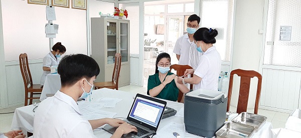 Phú Thọ: Hoàn thành tiêm vắc xin phòng COVID-19 đợt I