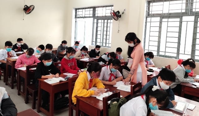 HS Trường THCS Nguyễn Thị Minh Khai (Đà Nẵng) HS Trường THCS Nguyễn Thị Minh Khai (Đà Nẵng)