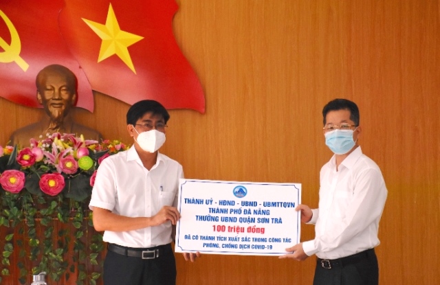 Đà Nẵng: Thưởng "nóng" 2 đơn vị truy vết nhanh, xét nghiệm thần tốc Khu công nghiệp An Đồn