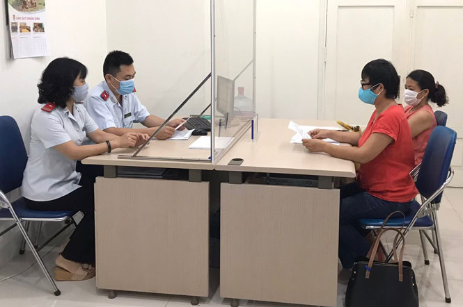 Hà Nội: Xử phạt 6 chủ tài khoản Facebook thông tin sai sự thật về dịch Covid-19