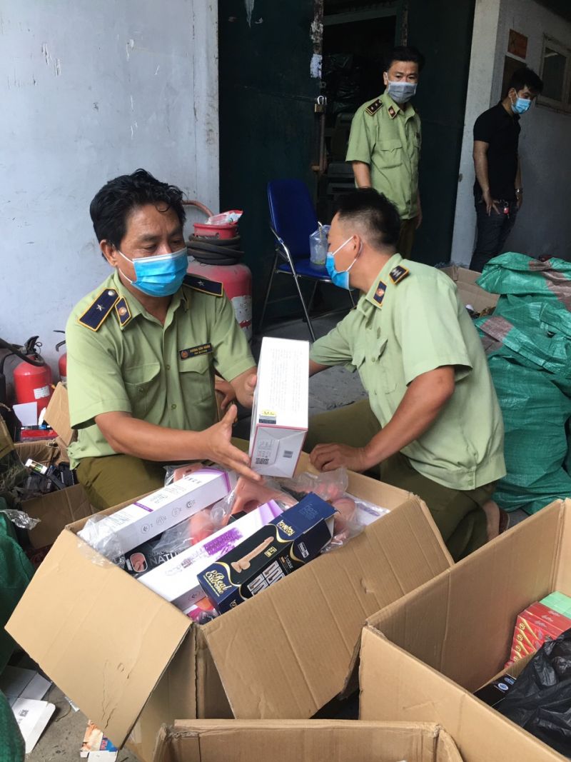 TP. HCM: Hơn 33.000 đồ chơi tình dục không rõ nguồn gốc bị thu giữ