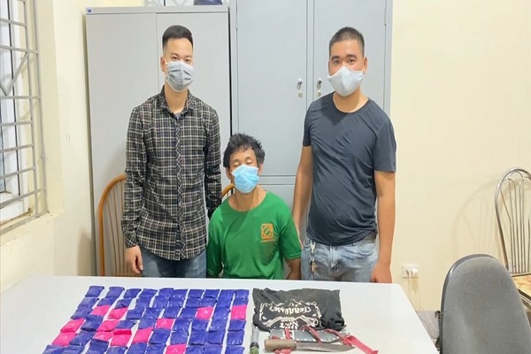 Sơn La: Bắt đối tượng vận chuyển gần 12.000 viên ma túy tổng hợp