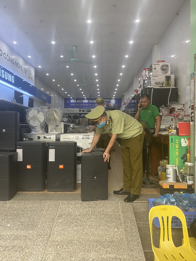 Hà Giang: Tạm giữ số lượng âm thanh có dấu hiệu giả mạo nhãn hiệu JBL