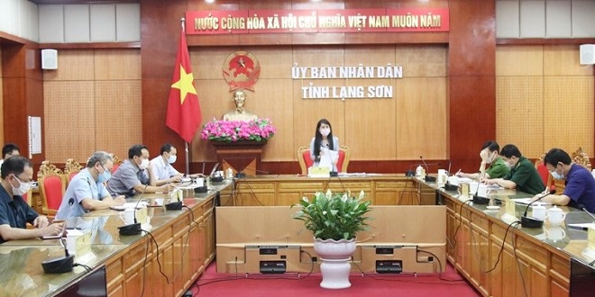 Phó chủ tịch UBND tỉnh Lạng Sơn, Đoàn Thu Hà phát biểu tại cuộc họp