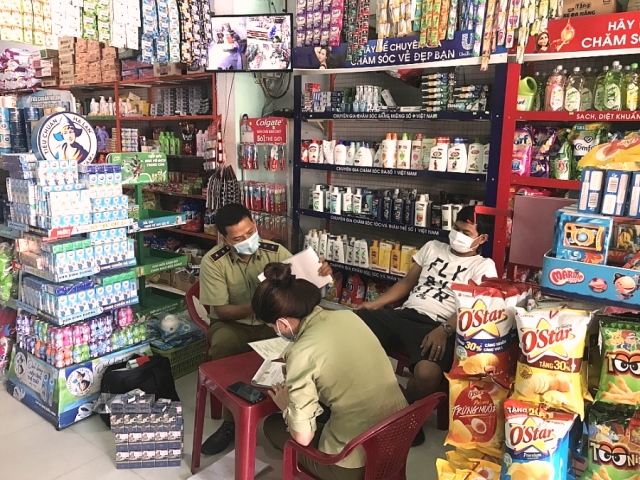 Phú Yên: Liên tiếp bắt giữ các vụ kinh doanh thuốc lá giả tại cửa hàng tạp hóa