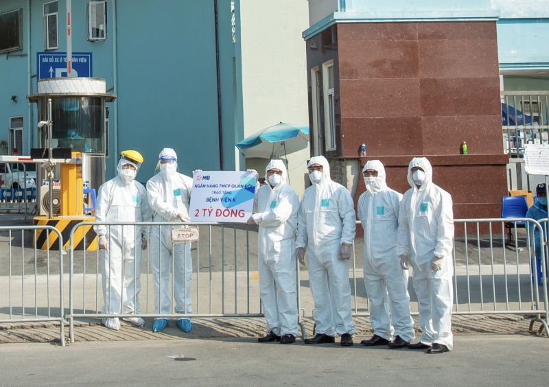 MB ủng hộ bệnh viện K 2 tỷ đồng chống dịch Covid-19