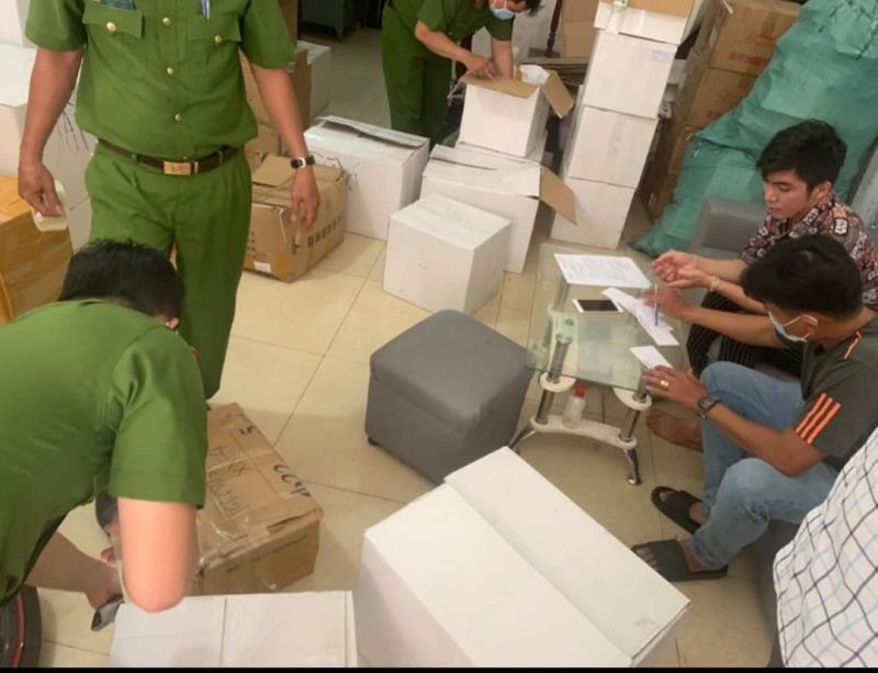 TP.HCM: Kiểm tra công ty Hana Miss, phát hiện lô hàng mỹ phẩm không rõ nguồn gốc, xuất xứ