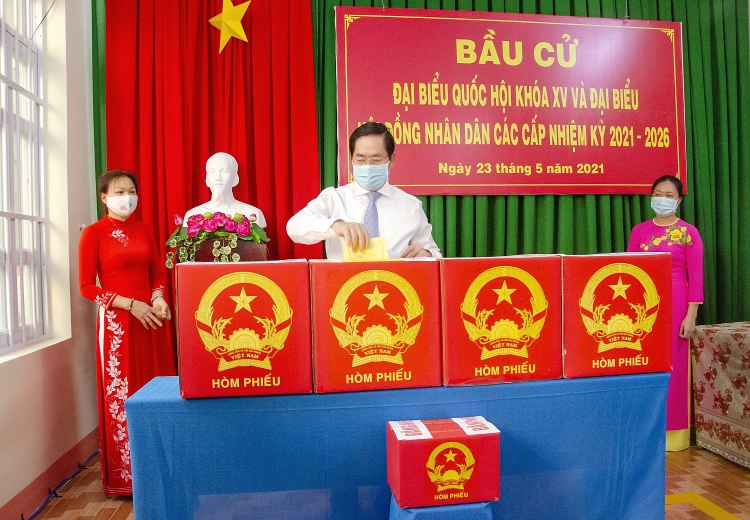 Nhiều tỉnh thành phía Nam có hơn 99,5% cử tri đi bầu cử