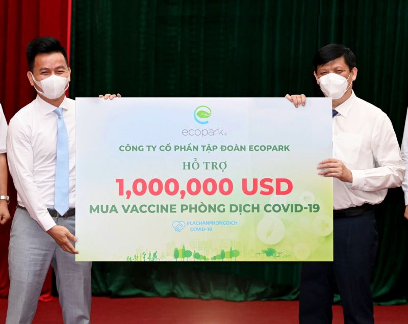 Ecopark trao 1 triệu USD ủng hộ quỹ Vaccine Covid19 của chính phủ