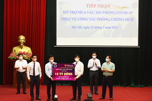 Chung tay đẩy lùi Covid-19, TPBank và DOJI tài trợ 20 tỷ mua vaccine