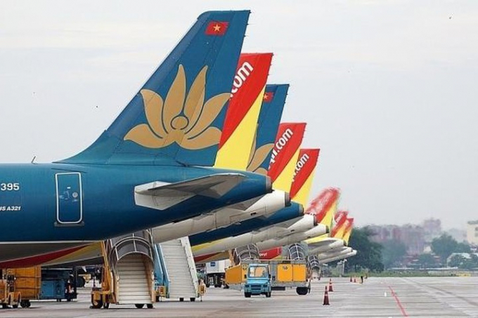 Các hãng hàng không đồng loạt giảm giá vé